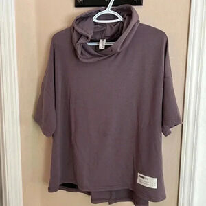 (10) FWD pull  over athletic top
